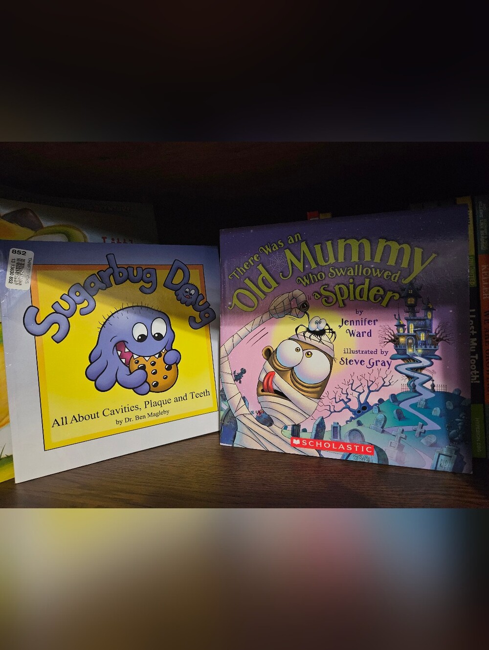 Children's Books - Picture 3 of 3